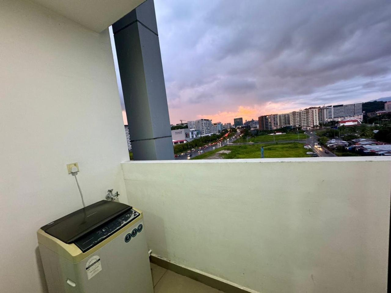 Sa Sutera Avenue Homestay Opposite Imago Kk Кота-Кинабалу Экстерьер фото